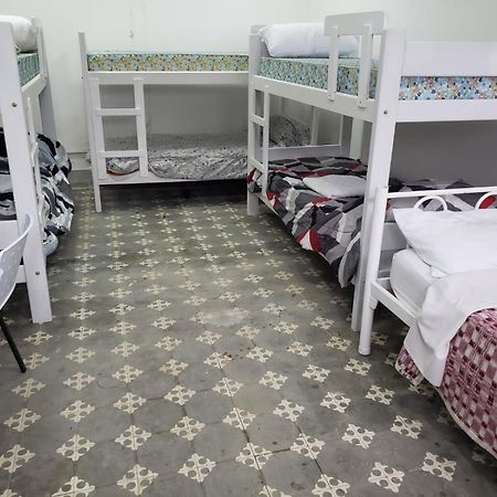 פוארטו מדרין Guanaco Hostel מראה חיצוני תמונה