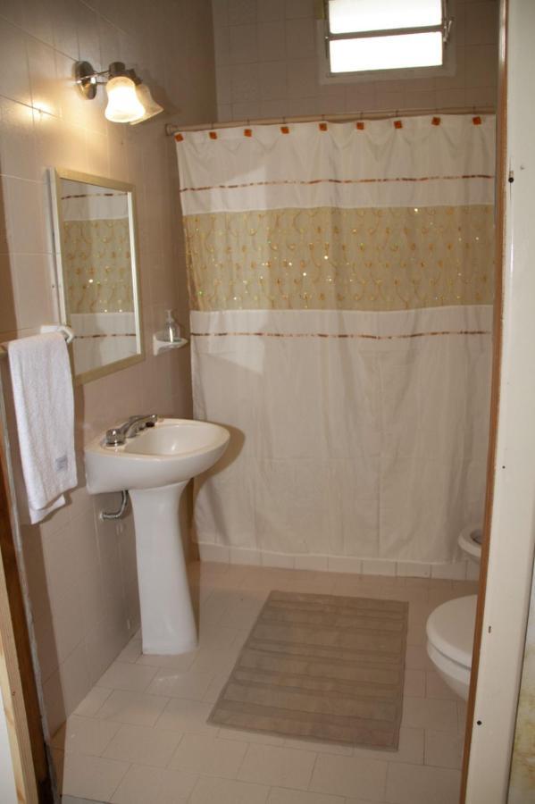 פוארטו מדרין Guanaco Hostel מראה חיצוני תמונה