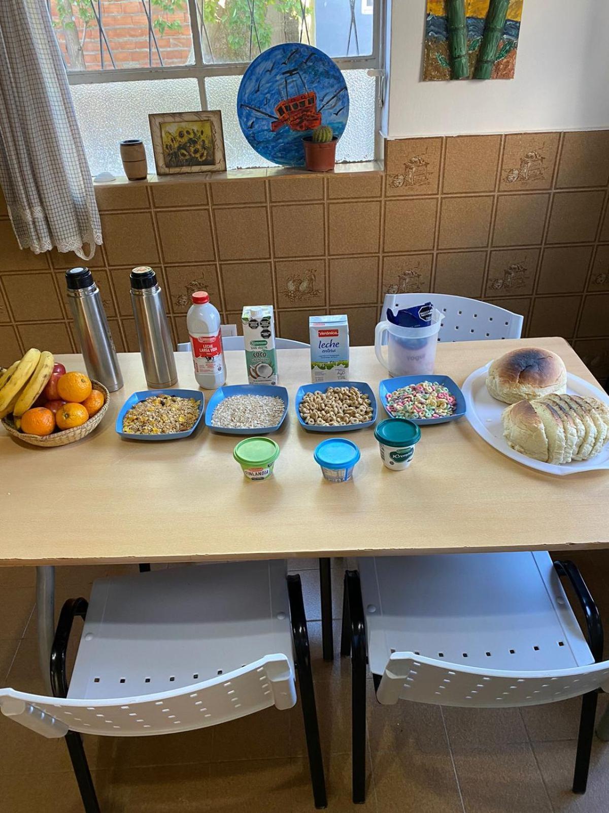 פוארטו מדרין Guanaco Hostel מראה חיצוני תמונה